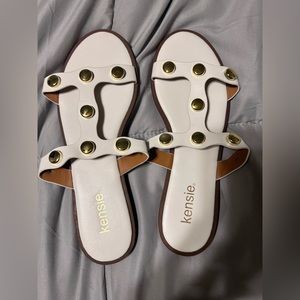 Kensie Slip On White and Gold Sandals Size 8.5